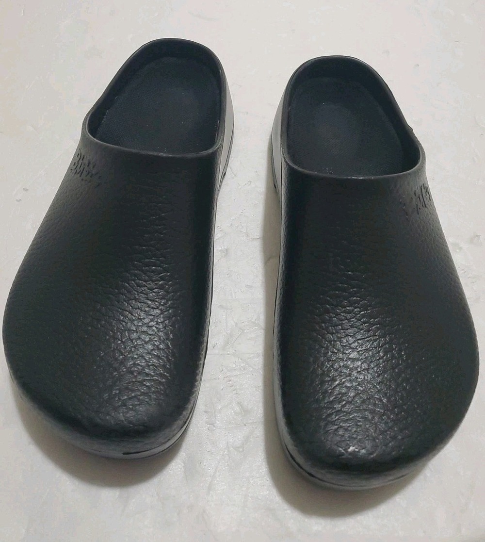 Birkenstock Super-Birki Clog Regular Width in Black Men's size 7 women 9